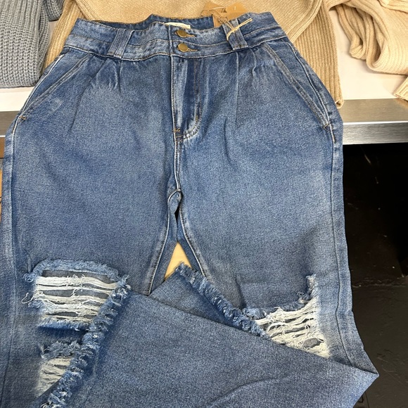 Pleated denim - Picture 2 of 4